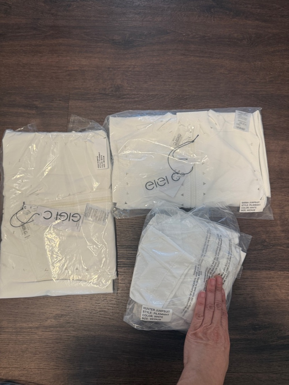 $425 MSRP GIGI C BUNDLE INCLUDE 3 items